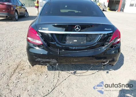 2018 Mercedes-Benz C 300 4Matic z USA, uszkodzony, nr VIN WDDWF4KBXJR311890